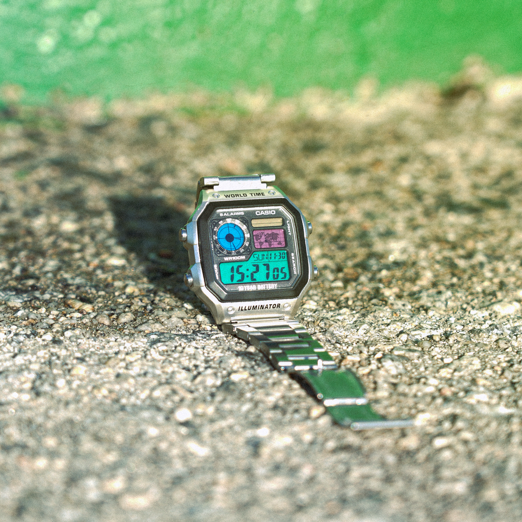 "Retro Tone" Casio AE-1200WH