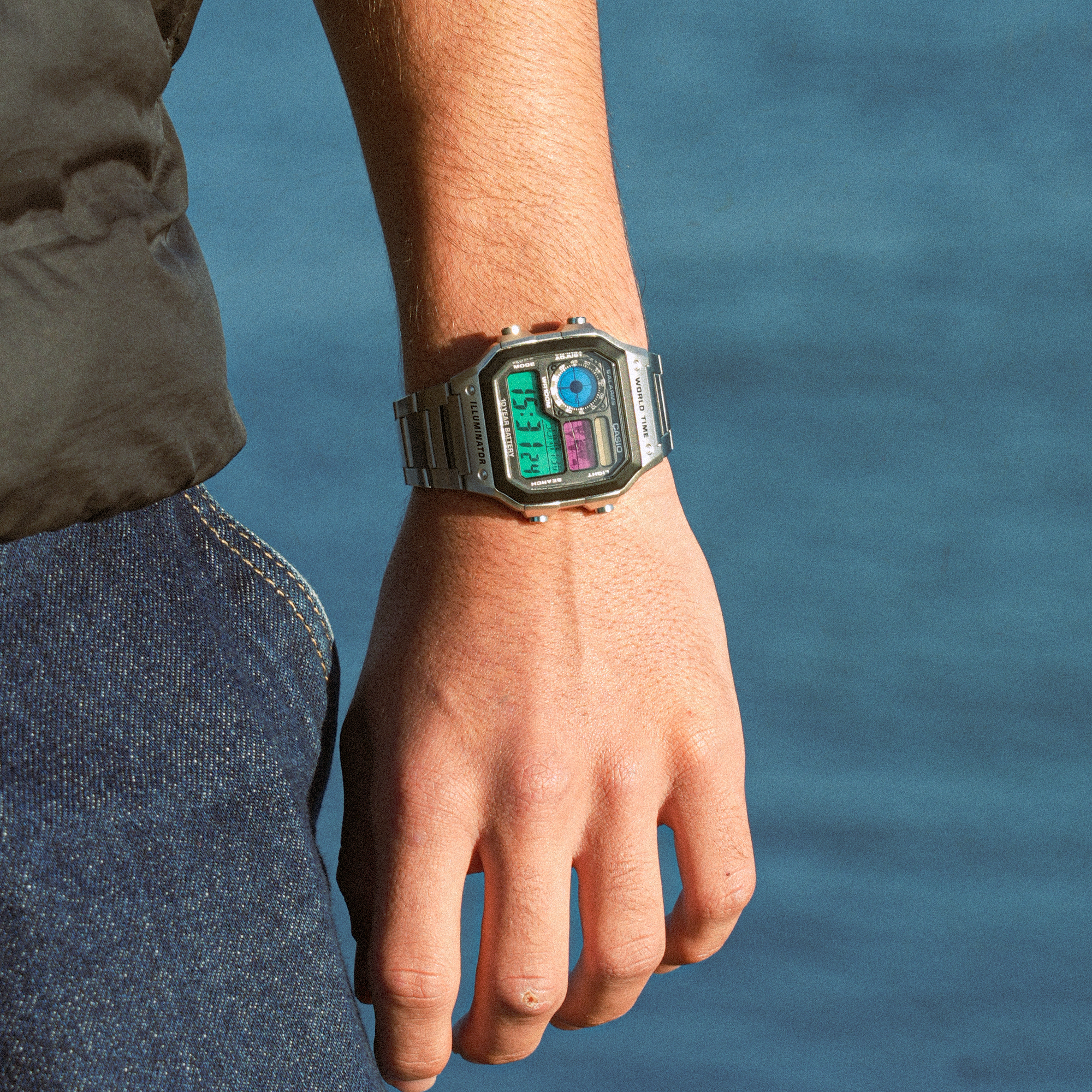 "Retro Tone" Casio AE-1200WH