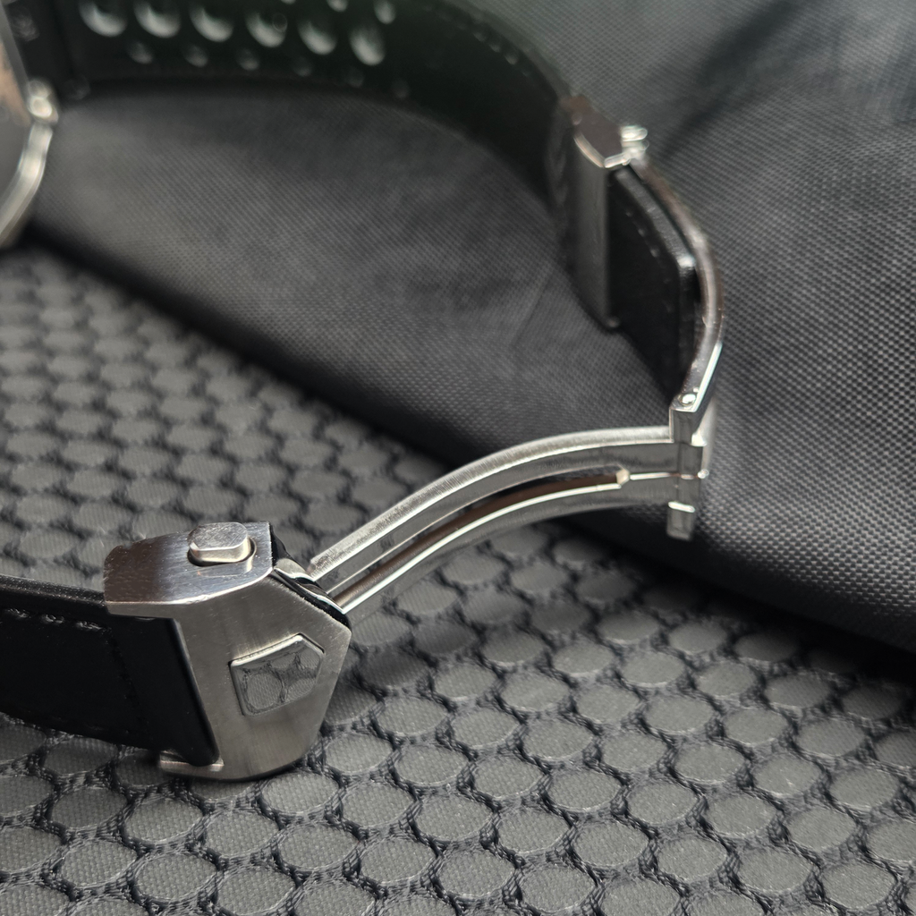 "Racing Series" Casio AE-1200WH