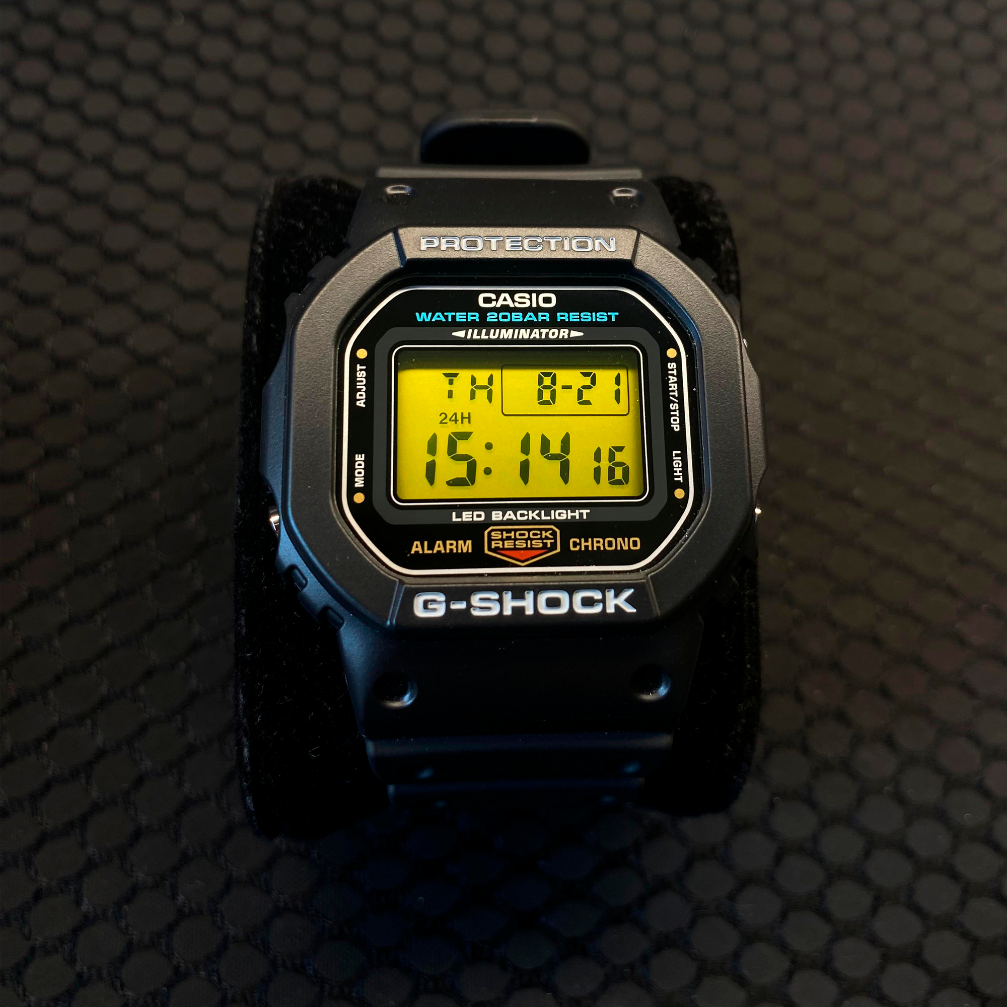 "Panther's Eye" Casio DW-5600UE-1ER